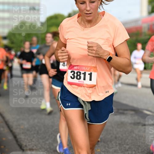 06.09.2026 - CURREX Alsterlauf Dr. Thomas Lammeyer http://msf.ph/oto/10138376 06.09.2026 10:04:41 Laufen 3811, 8, 3836 meine-sportfotos.de