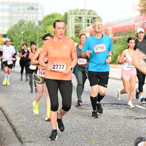 06.09.2026 - CURREX Alsterlauf Dr. Thomas Lammeyer http://msf.ph/oto/10138415 06.09.2026 10:04:45 Laufen 354, 2777, 3888, 5798, 574, 272 meine-sportfotos.de