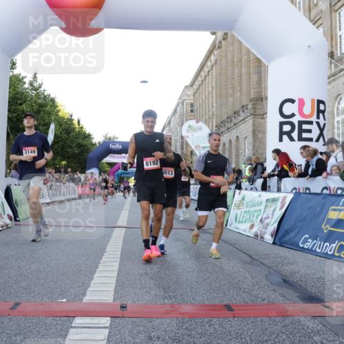 06.09.2026 - CURREX Alsterlauf Yannick Fuchs http://msf.ph/oto/10138440 06.09.2026 09:45:38 Ziel 2615, 2673, 3149, 3259, 3602, 3615, 4141, 4581, 5697, 6013, 6401, 6449, 6450, 8192 meine-sportfotos.de