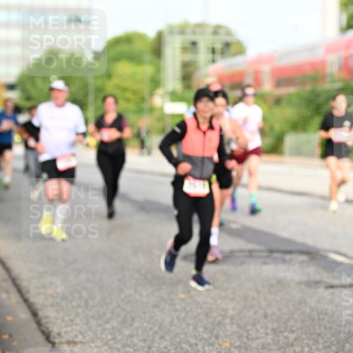 06.09.2026 - CURREX Alsterlauf Dr. Thomas Lammeyer http://msf.ph/oto/10138441 06.09.2026 10:04:47 Laufen  meine-sportfotos.de