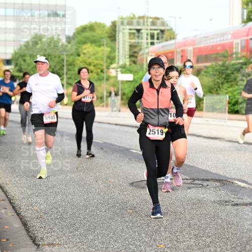 06.09.2026 - CURREX Alsterlauf Dr. Thomas Lammeyer http://msf.ph/oto/10138444 06.09.2026 10:04:48 Laufen 5985, 6116, 2519, 10, 80 meine-sportfotos.de