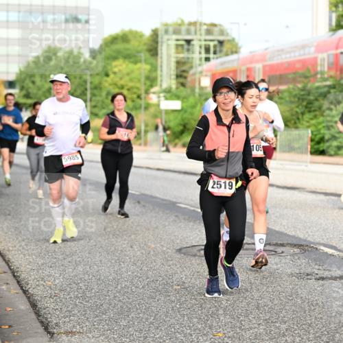 06.09.2026 - CURREX Alsterlauf Dr. Thomas Lammeyer http://msf.ph/oto/10138445 06.09.2026 10:04:48 Laufen 5985, 2519, 105, 5030 meine-sportfotos.de