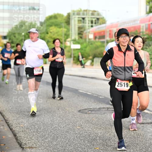 06.09.2026 - CURREX Alsterlauf Dr. Thomas Lammeyer http://msf.ph/oto/10138452 06.09.2026 10:04:48 Laufen 5985, 2519 meine-sportfotos.de