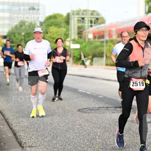 06.09.2026 - CURREX Alsterlauf Dr. Thomas Lammeyer http://msf.ph/oto/10138455 06.09.2026 10:04:48 Laufen 5985, 2519, 210 meine-sportfotos.de
