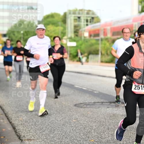 06.09.2026 - CURREX Alsterlauf Dr. Thomas Lammeyer http://msf.ph/oto/10138456 06.09.2026 10:04:49 Laufen 5985, 2519, 2105 meine-sportfotos.de