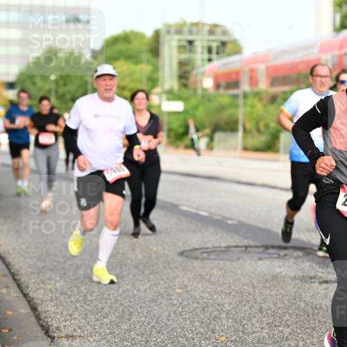 06.09.2026 - CURREX Alsterlauf Dr. Thomas Lammeyer http://msf.ph/oto/10138457 06.09.2026 10:04:49 Laufen 5983, 2519, 05 meine-sportfotos.de