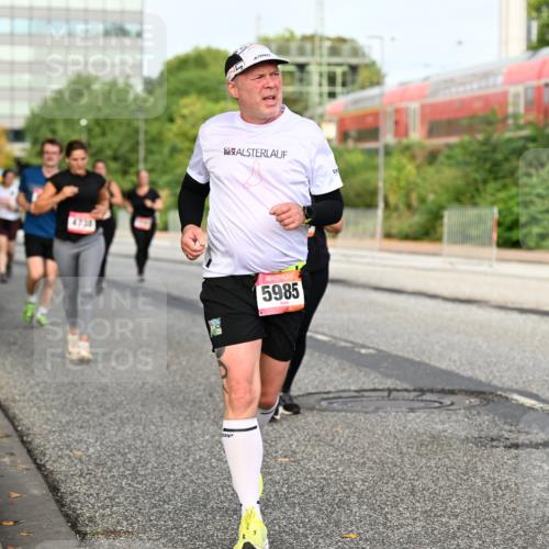 06.09.2026 - CURREX Alsterlauf Dr. Thomas Lammeyer http://msf.ph/oto/10138470 06.09.2026 10:04:50 Laufen 4734, 5985 meine-sportfotos.de