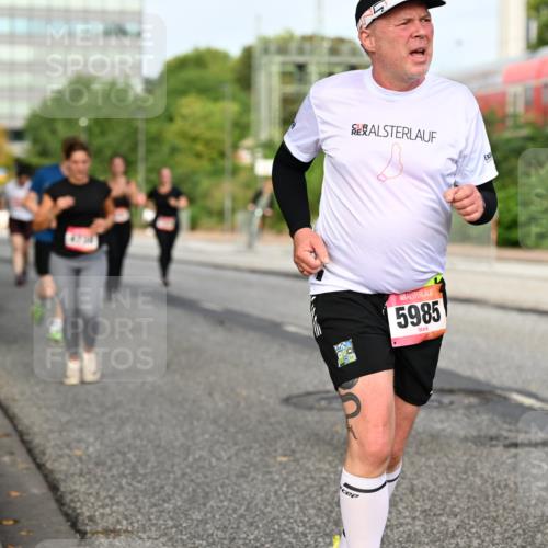 06.09.2026 - CURREX Alsterlauf Dr. Thomas Lammeyer http://msf.ph/oto/10138476 06.09.2026 10:04:50 Laufen 5985 meine-sportfotos.de