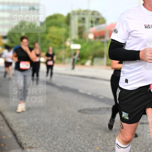 06.09.2026 - CURREX Alsterlauf Dr. Thomas Lammeyer http://msf.ph/oto/10138479 06.09.2026 10:04:51 Laufen 5985 meine-sportfotos.de