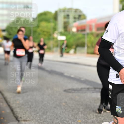 06.09.2026 - CURREX Alsterlauf Dr. Thomas Lammeyer http://msf.ph/oto/10138481 06.09.2026 10:04:51 Laufen 008, 5985 meine-sportfotos.de