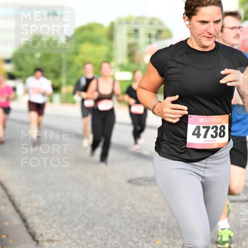 06.09.2026 - CURREX Alsterlauf Dr. Thomas Lammeyer http://msf.ph/oto/10138514 06.09.2026 10:04:54 Laufen 4738 meine-sportfotos.de