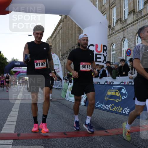 06.09.2026 - CURREX Alsterlauf Yannick Fuchs http://msf.ph/oto/10138520 06.09.2026 09:45:39 Ziel 2615, 2673, 3149, 3259, 3602, 4141, 4372, 4581, 5697, 6013, 6401, 6449, 6450, 8192 meine-sportfotos.de