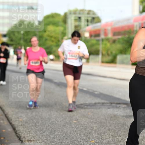 06.09.2026 - CURREX Alsterlauf Dr. Thomas Lammeyer http://msf.ph/oto/10138535 06.09.2026 10:04:57 Laufen 6488 meine-sportfotos.de