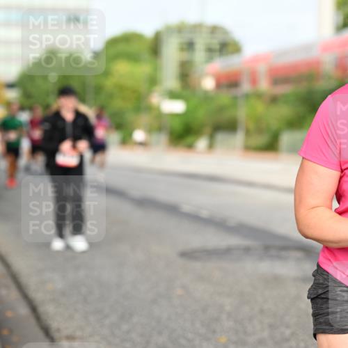 06.09.2026 - CURREX Alsterlauf Dr. Thomas Lammeyer http://msf.ph/oto/10138572 06.09.2026 10:05:01 Laufen 60 meine-sportfotos.de