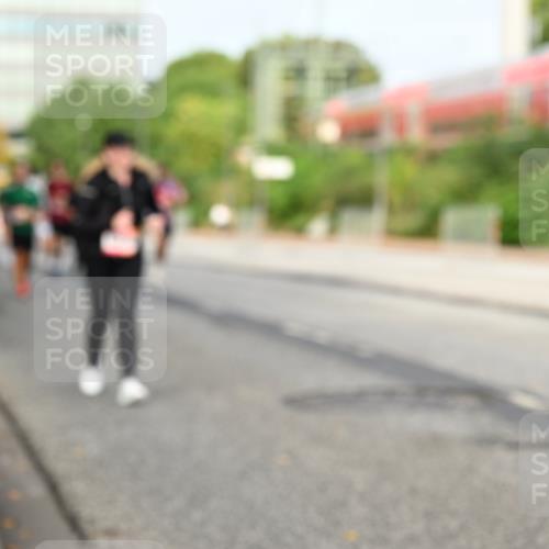 06.09.2026 - CURREX Alsterlauf Dr. Thomas Lammeyer http://msf.ph/oto/10138574 06.09.2026 10:05:01 Laufen  meine-sportfotos.de