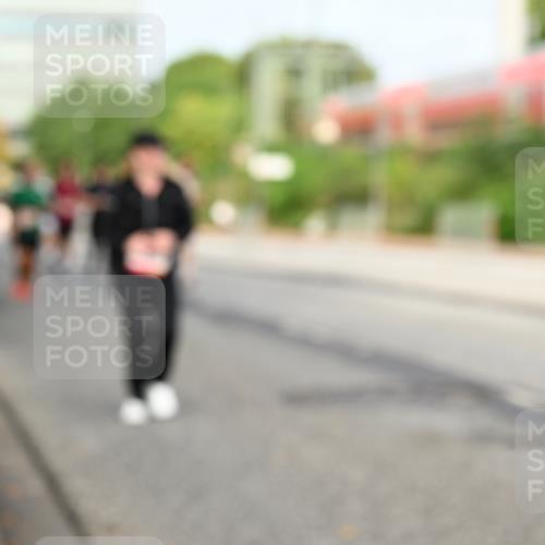 06.09.2026 - CURREX Alsterlauf Dr. Thomas Lammeyer http://msf.ph/oto/10138579 06.09.2026 10:05:01 Laufen  meine-sportfotos.de