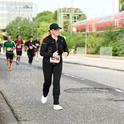 06.09.2026 - CURREX Alsterlauf Dr. Thomas Lammeyer http://msf.ph/oto/10138588 06.09.2026 10:05:02 Laufen 6296 meine-sportfotos.de