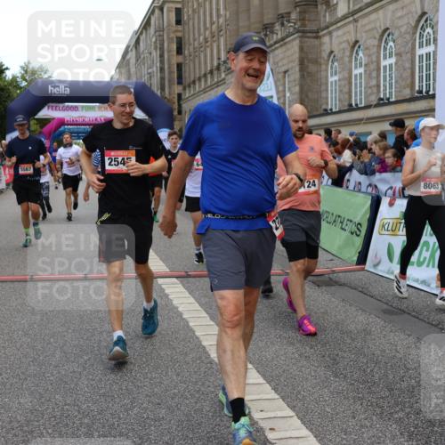 06.09.2026 - CURREX Alsterlauf Strokosch-Dieckow http://msf.ph/oto/10138609 06.09.2026 10:00:35 Ziel 2124, 2257, 2545, 2671, 2721, 3848, 4461, 4468, 4577, 4900, 5467, 5567, 5832, 5833, 6180, 6187, 6436, 8008, 8063, 8318 meine-sportfotos.de