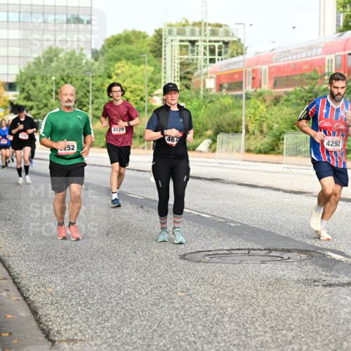 06.09.2026 - CURREX Alsterlauf Dr. Thomas Lammeyer http://msf.ph/oto/10138621 06.09.2026 10:05:05 Laufen 252, 4129, 467, 4292 meine-sportfotos.de