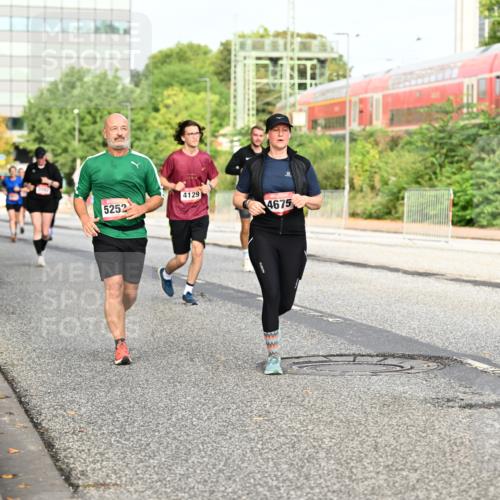 06.09.2026 - CURREX Alsterlauf Dr. Thomas Lammeyer http://msf.ph/oto/10138627 06.09.2026 10:05:06 Laufen 5252, 4129, 4675, 4292 meine-sportfotos.de
