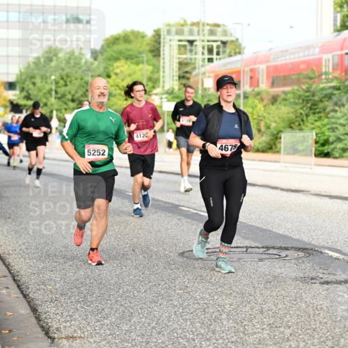 06.09.2026 - CURREX Alsterlauf Dr. Thomas Lammeyer http://msf.ph/oto/10138632 06.09.2026 10:05:06 Laufen 5252, 412, 4675 meine-sportfotos.de