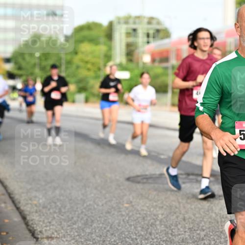 06.09.2026 - CURREX Alsterlauf Dr. Thomas Lammeyer http://msf.ph/oto/10138660 06.09.2026 10:05:09 Laufen 5252 meine-sportfotos.de