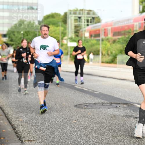 06.09.2026 - CURREX Alsterlauf Dr. Thomas Lammeyer http://msf.ph/oto/10138706 06.09.2026 10:05:13 Laufen 2082 meine-sportfotos.de