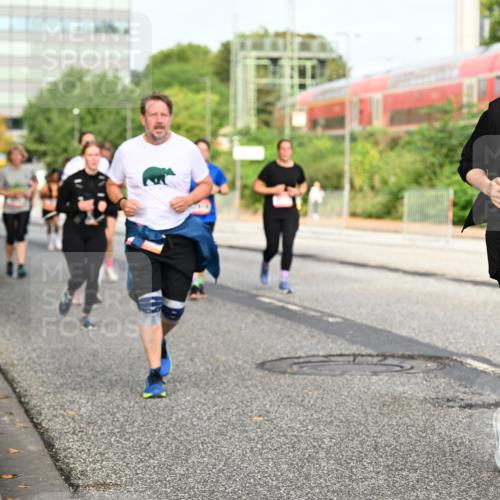 06.09.2026 - CURREX Alsterlauf Dr. Thomas Lammeyer http://msf.ph/oto/10138707 06.09.2026 10:05:13 Laufen 2082 meine-sportfotos.de