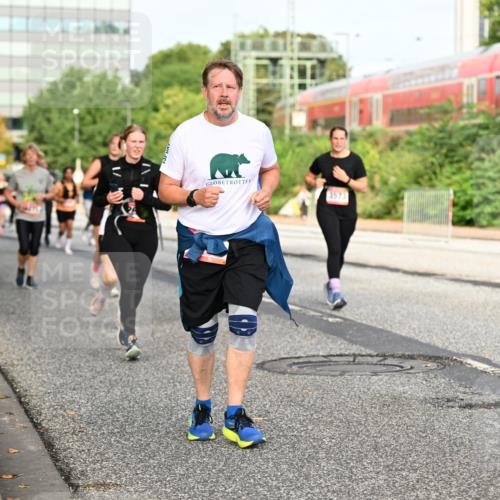 06.09.2026 - CURREX Alsterlauf Dr. Thomas Lammeyer http://msf.ph/oto/10138717 06.09.2026 10:05:14 Laufen 3573 meine-sportfotos.de