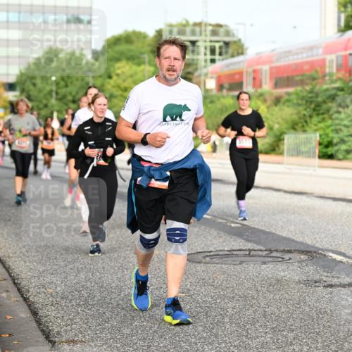 06.09.2026 - CURREX Alsterlauf Dr. Thomas Lammeyer http://msf.ph/oto/10138719 06.09.2026 10:05:14 Laufen 3573 meine-sportfotos.de