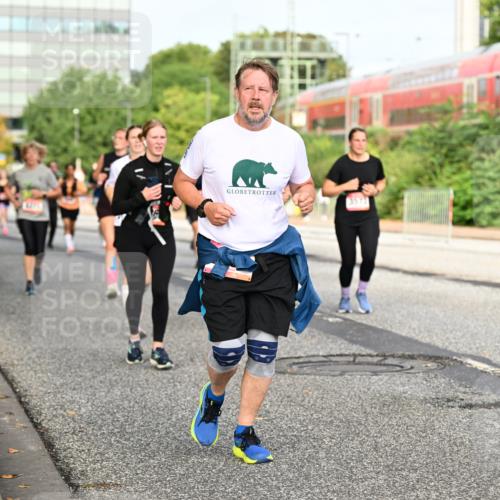 06.09.2026 - CURREX Alsterlauf Dr. Thomas Lammeyer http://msf.ph/oto/10138720 06.09.2026 10:05:15 Laufen 3572, 1229 meine-sportfotos.de