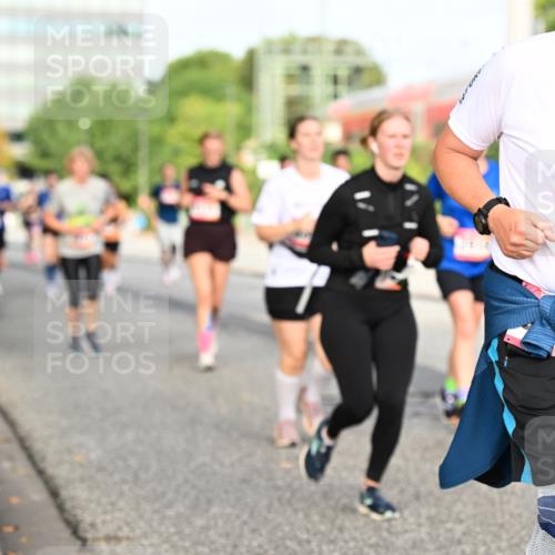06.09.2026 - CURREX Alsterlauf Dr. Thomas Lammeyer http://msf.ph/oto/10138736 06.09.2026 10:05:16 Laufen 41 meine-sportfotos.de