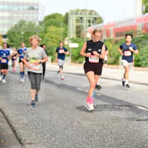 06.09.2026 - CURREX Alsterlauf Dr. Thomas Lammeyer http://msf.ph/oto/10138749 06.09.2026 10:05:18 Laufen 5113, 5367 meine-sportfotos.de