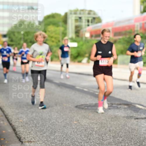 06.09.2026 - CURREX Alsterlauf Dr. Thomas Lammeyer http://msf.ph/oto/10138751 06.09.2026 10:05:18 Laufen 5112 meine-sportfotos.de