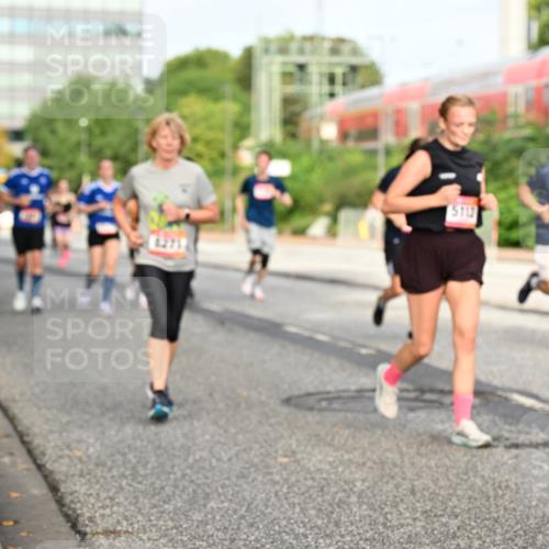 06.09.2026 - CURREX Alsterlauf Dr. Thomas Lammeyer http://msf.ph/oto/10138755 06.09.2026 10:05:18 Laufen 1271, 5113 meine-sportfotos.de