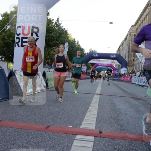 06.09.2026 - CURREX Alsterlauf Yannick Fuchs http://msf.ph/oto/10138778 06.09.2026 09:45:46 Ziel 2054, 3602, 3956, 4341, 4372, 4982, 5123, 5697, 6113, 6186, 6401, 6449, 8228 meine-sportfotos.de