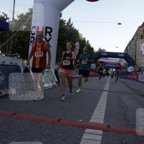 06.09.2026 - CURREX Alsterlauf Yannick Fuchs http://msf.ph/oto/10138791 06.09.2026 09:45:46 Ziel 2054, 3602, 3956, 4341, 4372, 4982, 5123, 5697, 6113, 6186, 6401, 6449, 8228 meine-sportfotos.de