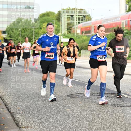 06.09.2026 - CURREX Alsterlauf Dr. Thomas Lammeyer http://msf.ph/oto/10138794 06.09.2026 10:05:22 Laufen 2681, 4986, 2679, 5854, 5188 meine-sportfotos.de