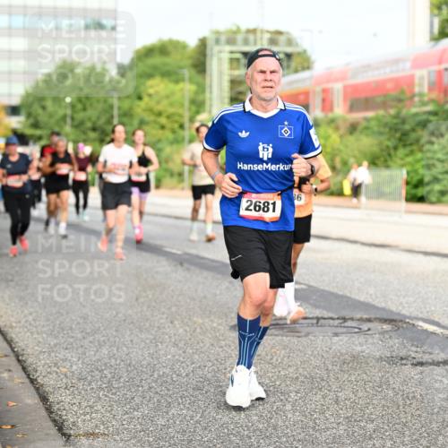 06.09.2026 - CURREX Alsterlauf Dr. Thomas Lammeyer http://msf.ph/oto/10138804 06.09.2026 10:05:23 Laufen 86, 2681, 2675 meine-sportfotos.de