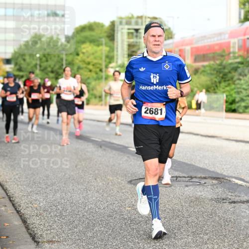 06.09.2026 - CURREX Alsterlauf Dr. Thomas Lammeyer http://msf.ph/oto/10138806 06.09.2026 10:05:23 Laufen 2681 meine-sportfotos.de