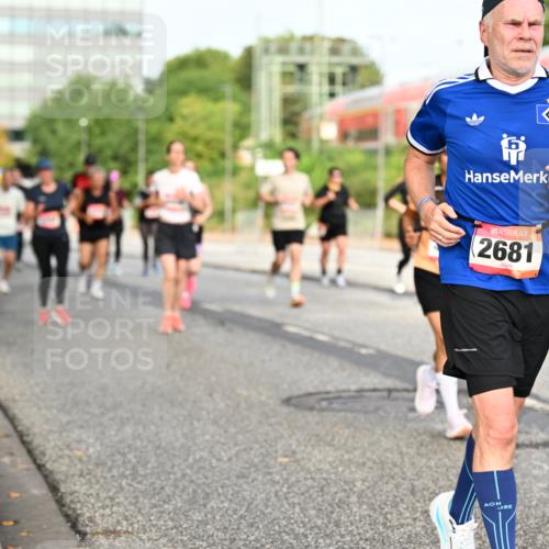 06.09.2026 - CURREX Alsterlauf Dr. Thomas Lammeyer http://msf.ph/oto/10138814 06.09.2026 10:05:23 Laufen 2681 meine-sportfotos.de