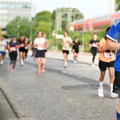 06.09.2026 - CURREX Alsterlauf Dr. Thomas Lammeyer http://msf.ph/oto/10138816 06.09.2026 10:05:24 Laufen 4906, 2681 meine-sportfotos.de
