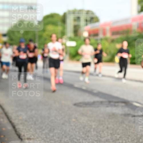 06.09.2026 - CURREX Alsterlauf Dr. Thomas Lammeyer http://msf.ph/oto/10138822 06.09.2026 10:05:24 Laufen  meine-sportfotos.de