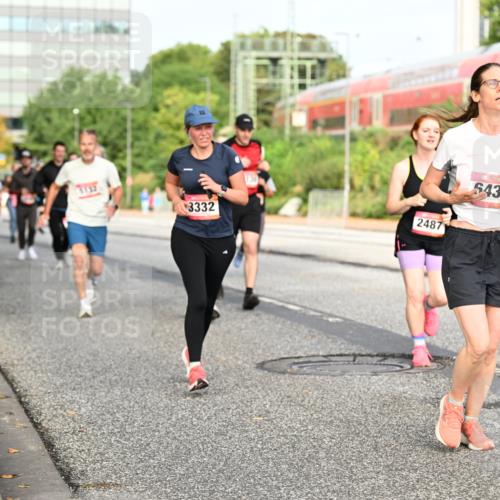 06.09.2026 - CURREX Alsterlauf Dr. Thomas Lammeyer http://msf.ph/oto/10138846 06.09.2026 10:05:27 Laufen 3132, 3332, 130, 2487, 000, 6438, 2450 meine-sportfotos.de