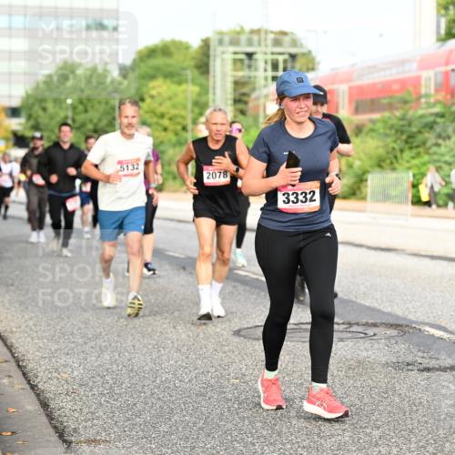 06.09.2026 - CURREX Alsterlauf Dr. Thomas Lammeyer http://msf.ph/oto/10138857 06.09.2026 10:05:28 Laufen 5132, 2078, 3332, 2 meine-sportfotos.de
