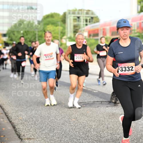 06.09.2026 - CURREX Alsterlauf Dr. Thomas Lammeyer http://msf.ph/oto/10138860 06.09.2026 10:05:28 Laufen 5132, 11, 01, 2076, 3332 meine-sportfotos.de