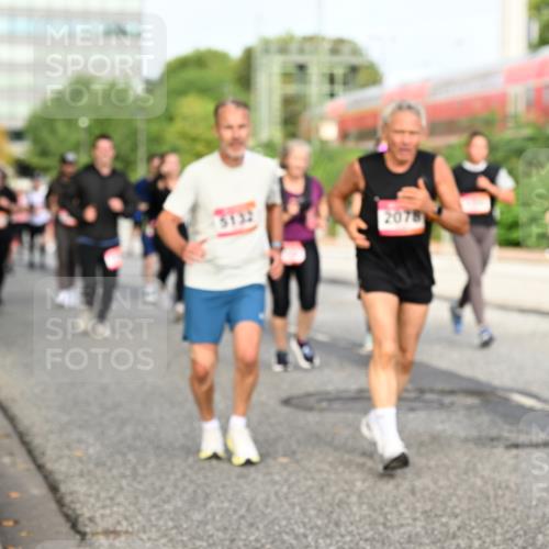 06.09.2026 - CURREX Alsterlauf Dr. Thomas Lammeyer http://msf.ph/oto/10138869 06.09.2026 10:05:29 Laufen 3132, 2078 meine-sportfotos.de