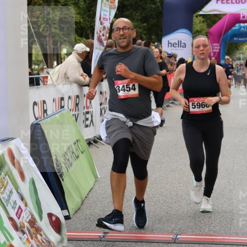 06.09.2026 - CURREX Alsterlauf Strokosch-Dieckow http://msf.ph/oto/10138878 06.09.2026 10:15:10 Ziel 2789, 2794, 2871, 2938, 3023, 3027, 3302, 3454, 4497, 5439, 5630, 5966, 6408, 8081 meine-sportfotos.de