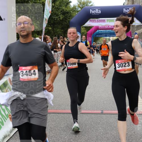 06.09.2026 - CURREX Alsterlauf Strokosch-Dieckow http://msf.ph/oto/10138921 06.09.2026 10:15:11 Ziel 2621, 2789, 2794, 2871, 2938, 3023, 3027, 3302, 3454, 4497, 5439, 5630, 5931, 5966, 6408, 8081 meine-sportfotos.de