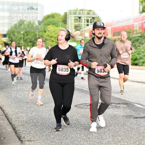 06.09.2026 - CURREX Alsterlauf Dr. Thomas Lammeyer http://msf.ph/oto/10138923 06.09.2026 10:05:35 Laufen 5758, 5835, 583, 5084 meine-sportfotos.de